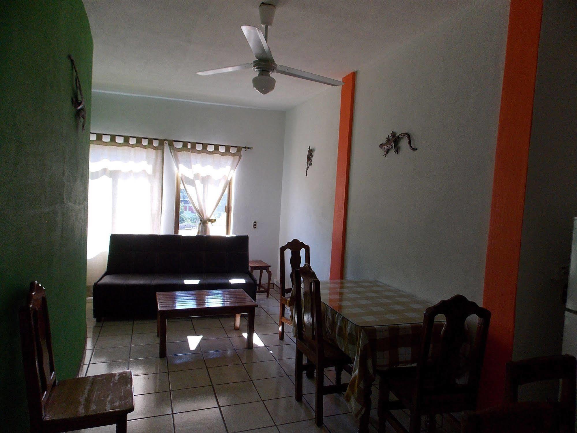 Hôtel Bahia à Barra de Navidad Extérieur photo
