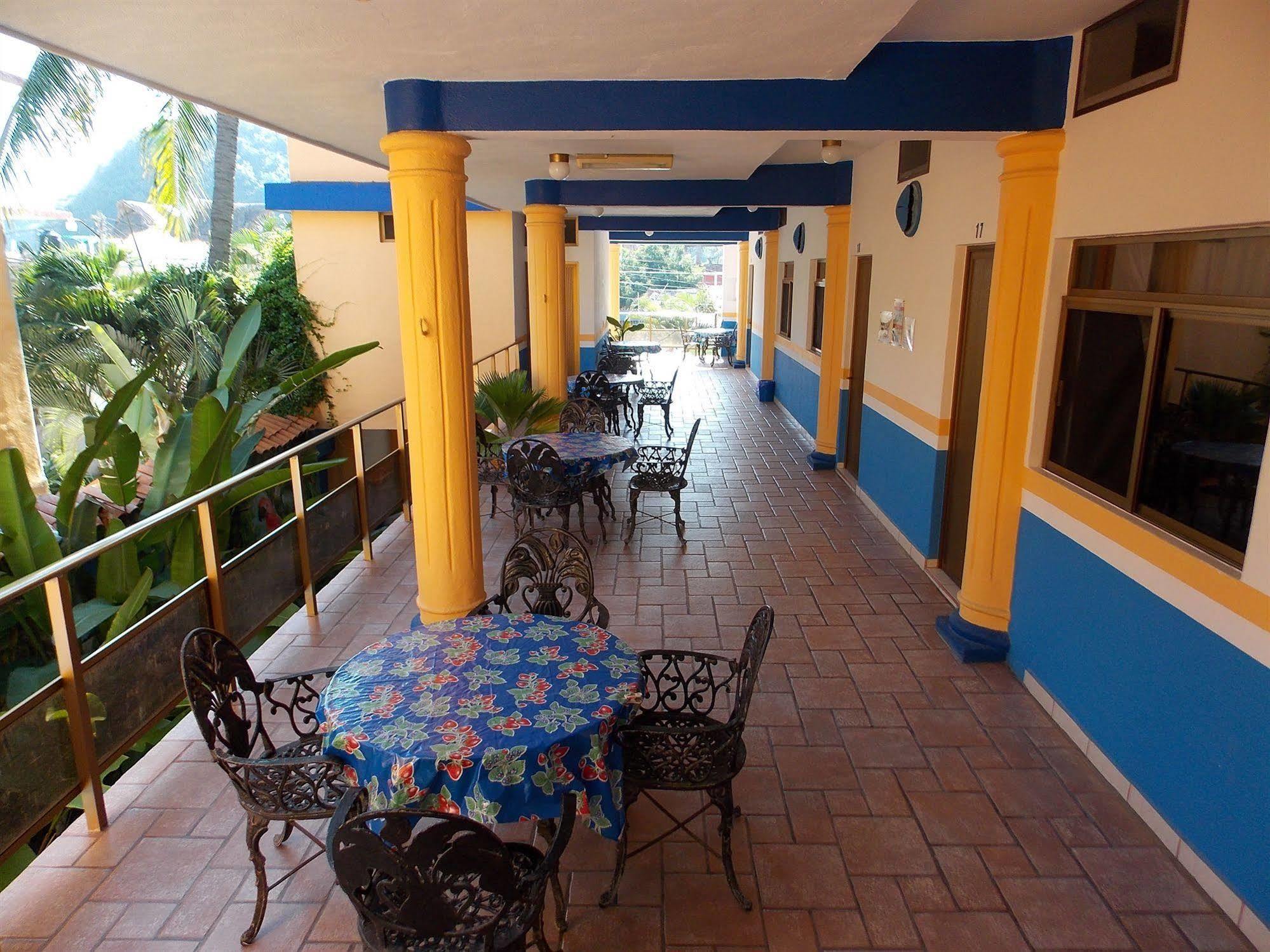 Hôtel Bahia à Barra de Navidad Extérieur photo